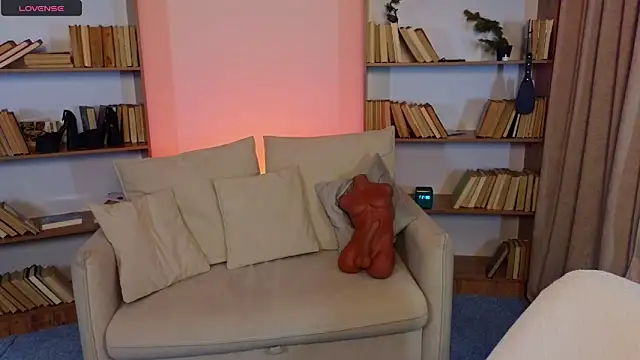 Snapshot of Hayle_Hill chatting on 02.07.25 Hayle Hill online show from 02.07.25