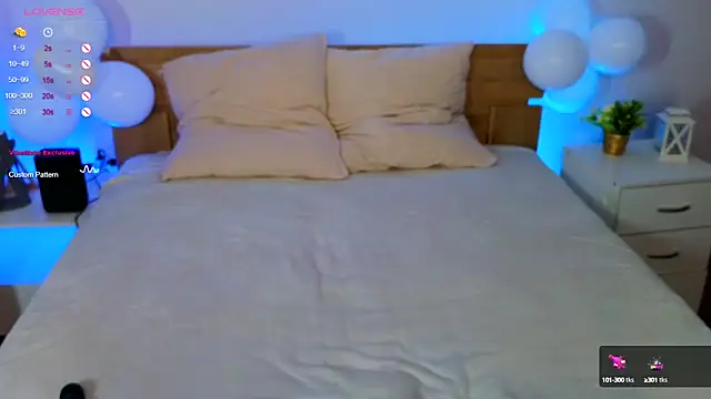 Snapshot of Hayle_Hill chatting on 02.25.25 Hayle Hill online show from 02.25.25