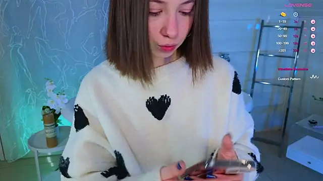 Snapshot of Hayle_Hill chatting on 03.10.25 Hayle Hill online show from 03.10.25