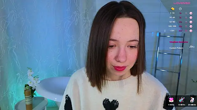 Snapshot of Hayle_Hill chatting on 03.10.25 Hayle Hill online show from 03.10.25