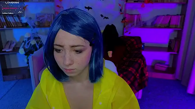 Snapshot of Hayle_Hill chatting on 10.30.25 Hayle Hill online show from 10.30.25