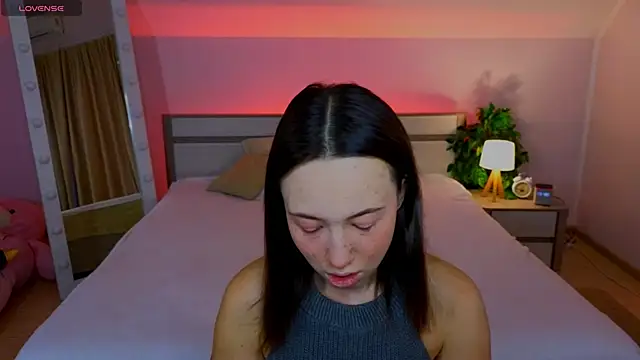 Snapshot of Hayle_Hill chatting on 11.11.25 Hayle Hill online show from 11.11.25