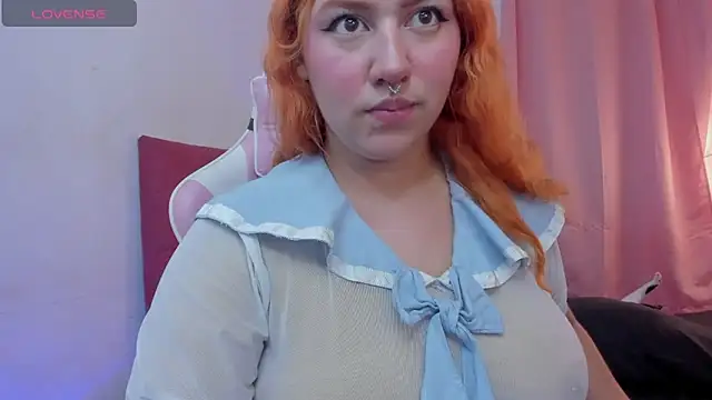 Snapshot of scarlett_queen56 chatting on 02.28.25 scarlett queen56 online show from 02.28.25