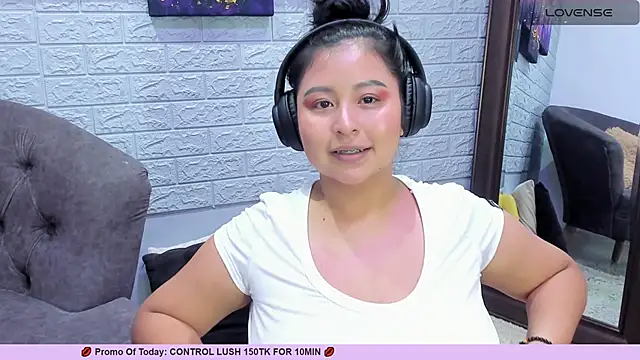  alaiasmile  online show from 03.11.25