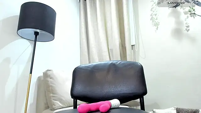  alaiasmile  online show from 04.21.26