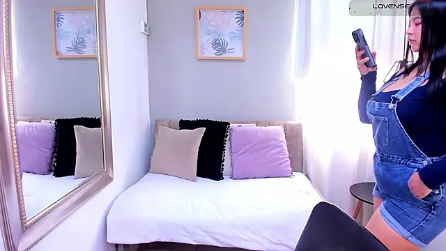  alaiasmile  online show from 05.01.26