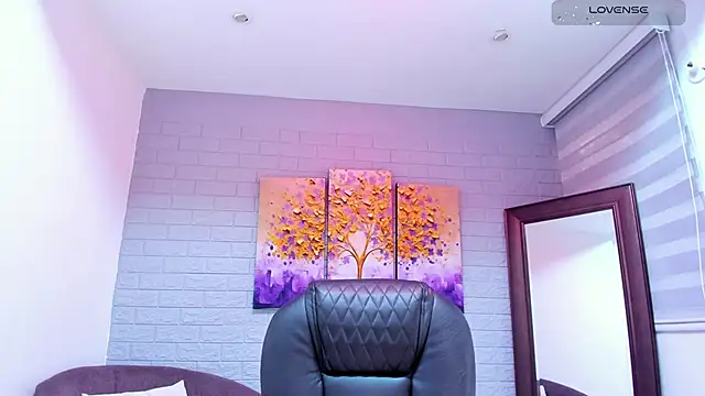  alaiasmile  online show from 05.04.26