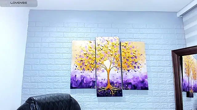  alaiasmile  online show from 05.17.26