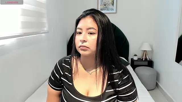  alaiasmile  online show from 05.18.26