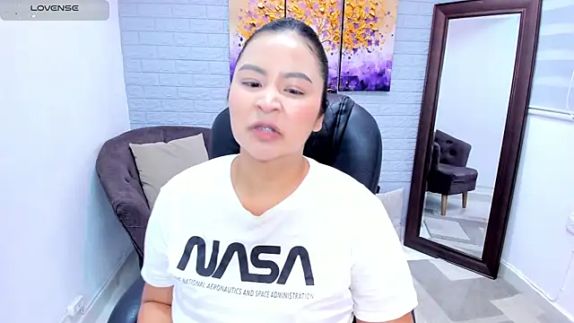  alaiasmile  online show from 05.19.26