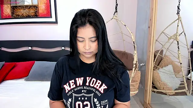  alaiasmile  online show from 06.28.26
