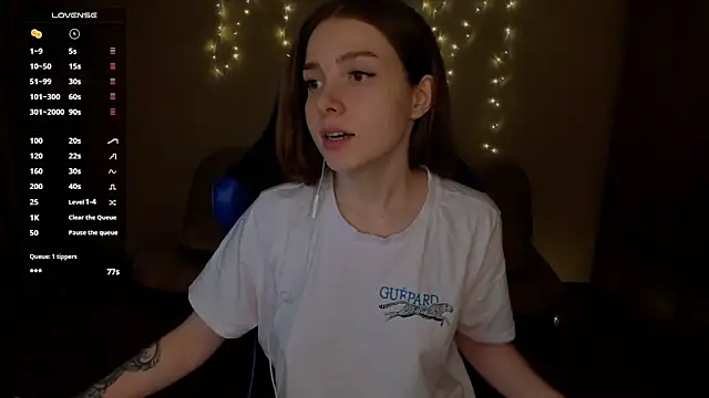 Snapshot of Kami_kam chatting on 02.19.25 Kami kam online show from 02.19.25