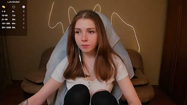 Snapshot of Kami_kam chatting on 03.04.25 Kami kam online show from 03.04.25