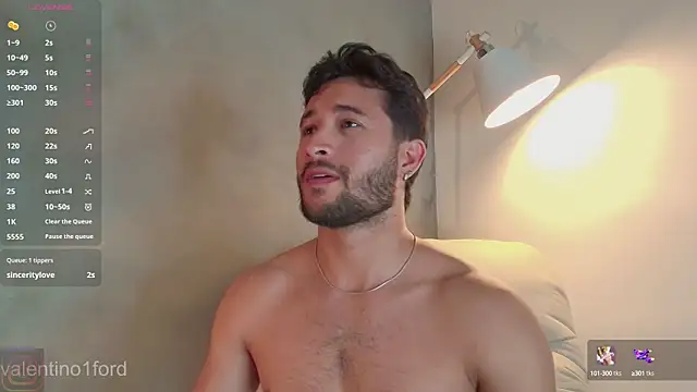 Snapshot of Valentinoford chatting on 01.29.25 Valentinoford online show from 01.29.25