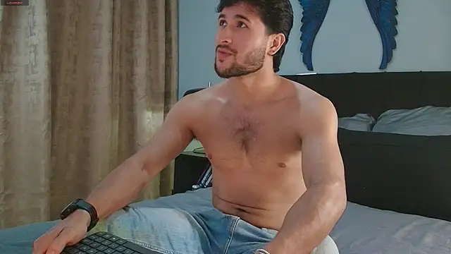 Snapshot of Valentinoford chatting on 02.24.26 Valentinoford online show from 02.24.26