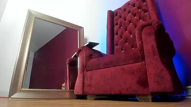 Snapshot of Sarah_Mistress_ chatting on 12.04.24 Sarah Mistress online show from 12.04.24