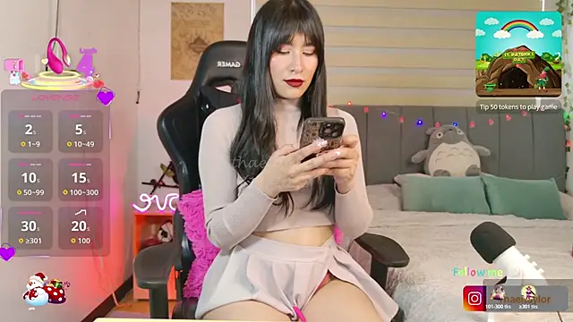 Snapshot of _thaeltaylor chatting on 11.04.25 thaeltaylor online show from 11.04.25