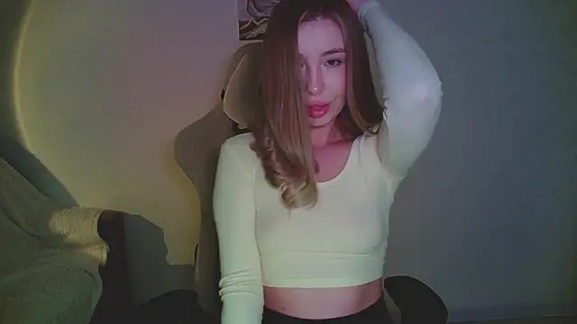 Snapshot of mia_raspberrie chatting on 03.06.26 mia raspberrie online show from 03.06.26