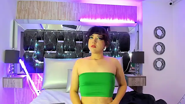 Charlotte Myers online show from 02.04.25