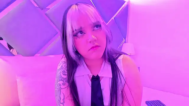 Charlotte Myers online show from 09.10.25