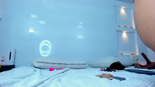 Dalia-Prada online show from 12.20.25