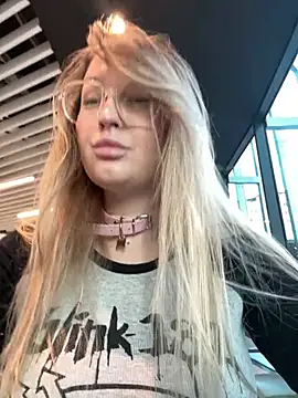 Teya moon  online show from 03.12.26