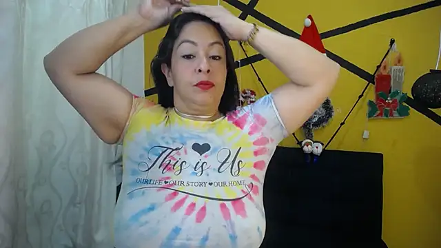 Snapshot of Catalina_JH chatting on 12.14.24 Catalina JH online show from 12.14.24