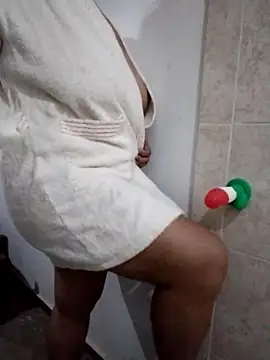 Snapshot of Catalina_JH chatting on 02.16.25 Catalina JH online show from 02.16.25