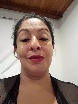 Snapshot of Catalina_JH chatting on 03.11.25 Catalina JH online show from 03.11.25