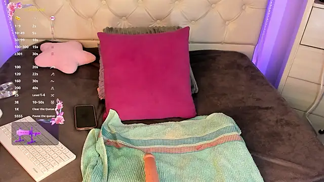 Chanttall  online show from 03.11.25