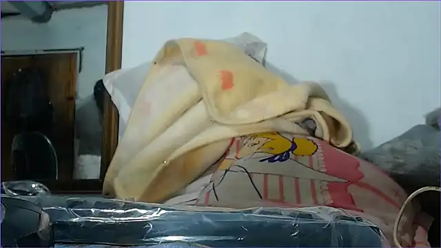 Snapshot of hairy_pussywet chatting on 12.05.25 hairy pussywet online show from 12.05.25