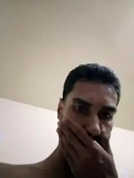 Snapshot of jhon01000 chatting on 04.05.26 jhon01000 online show from 04.05.26