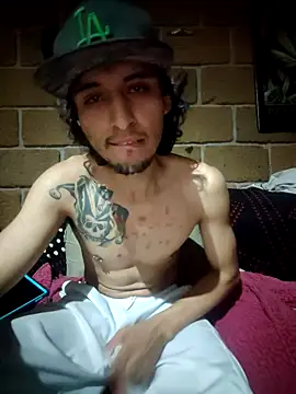 Snapshot of Pitudo20cmm chatting on 09.22.25 Pitudo20cmm online show from 09.22.25