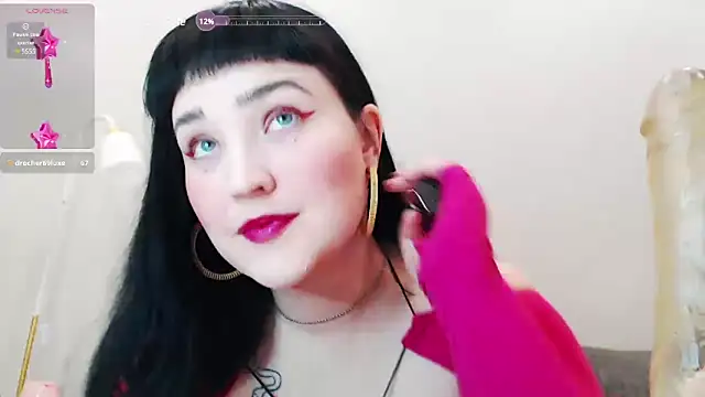 Snapshot of smartandamazing chatting on 02.13.25 smartandamazing online show from 02.13.25