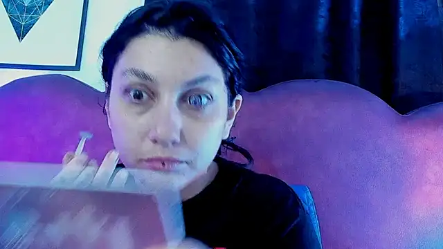 Snapshot of sophy_rock chatting on 06.18.26 sophy rock online show from 06.18.26