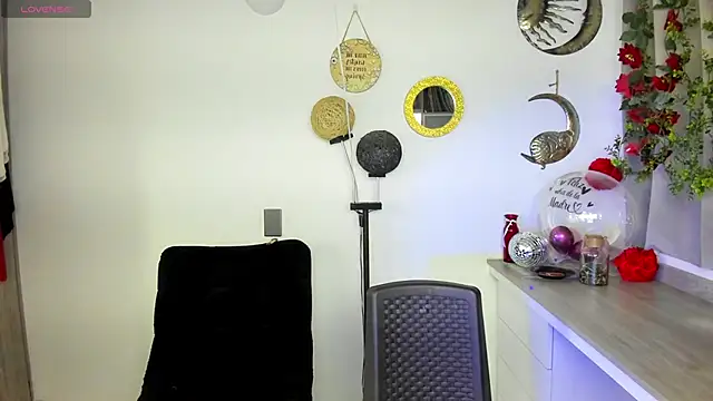 Snapshot of _cristal_ayala chatting on 10.06.25 cristal ayala online show from 10.06.25