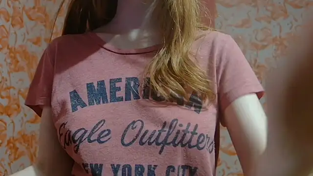 strawberrysmoothie online show from 12.17.24