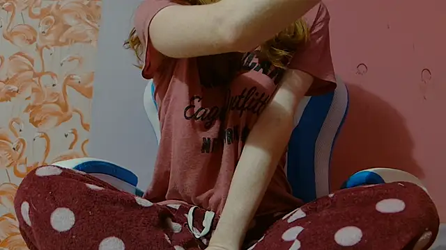 strawberrysmoothie online show from 12.31.24