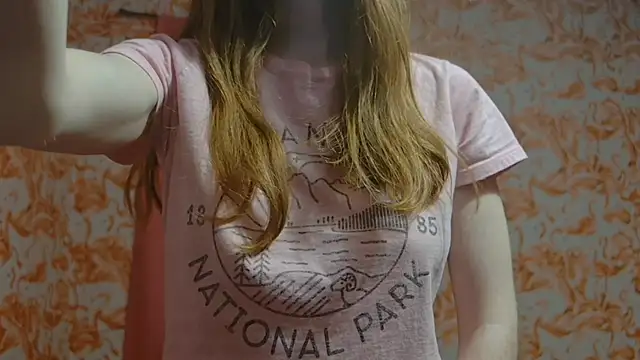 strawberrysmoothie online show from 02.18.25