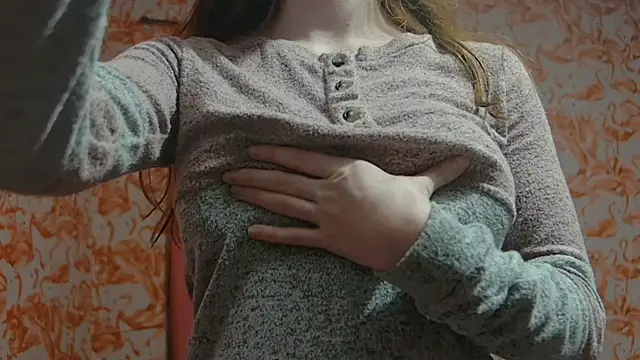 strawberrysmoothie online show from 02.19.25