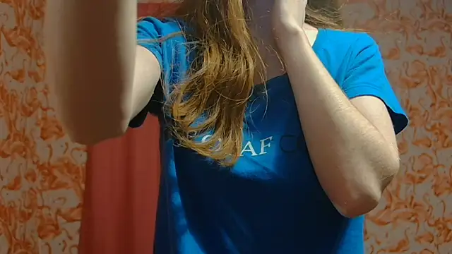 strawberrysmoothie online show from 02.22.25