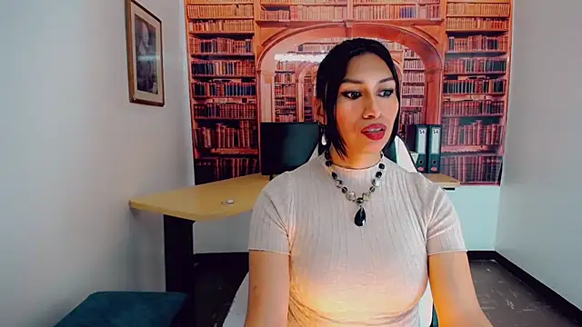 Snapshot of khiara_moretti chatting on 01.07.25 khiara moretti online show from 01.07.25