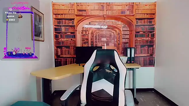 Snapshot of khiara_moretti chatting on 01.08.25 khiara moretti online show from 01.08.25