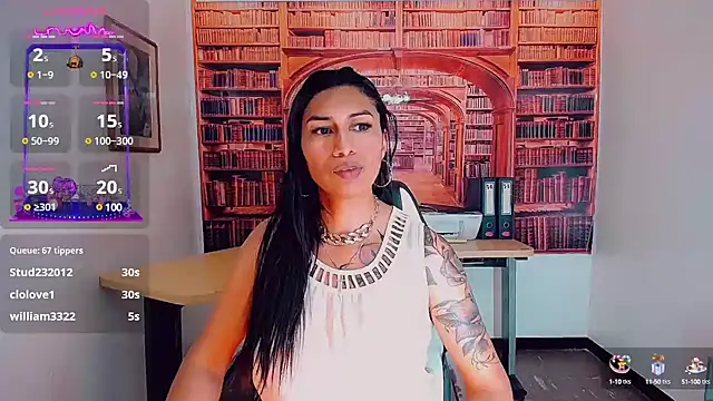 Snapshot of khiara_moretti chatting on 02.11.25 khiara moretti online show from 02.11.25