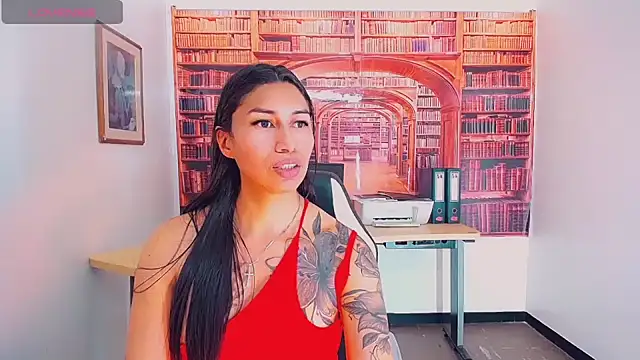 Snapshot of khiara_moretti chatting on 02.12.25 khiara moretti online show from 02.12.25