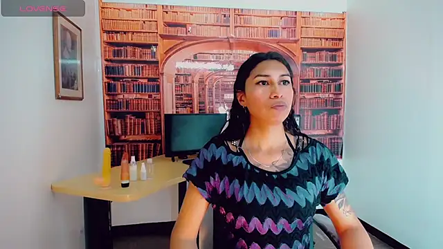 Snapshot of khiara_moretti chatting on 02.26.25 khiara moretti online show from 02.26.25