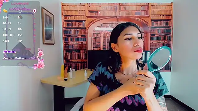 Snapshot of khiara_moretti chatting on 02.26.25 khiara moretti online show from 02.26.25