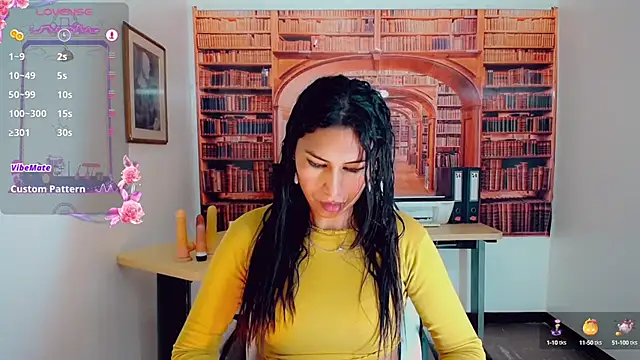 Snapshot of khiara_moretti chatting on 02.28.25 khiara moretti online show from 02.28.25