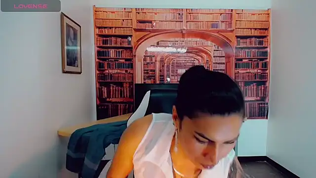 Snapshot of khiara_moretti chatting on 03.04.25 khiara moretti online show from 03.04.25