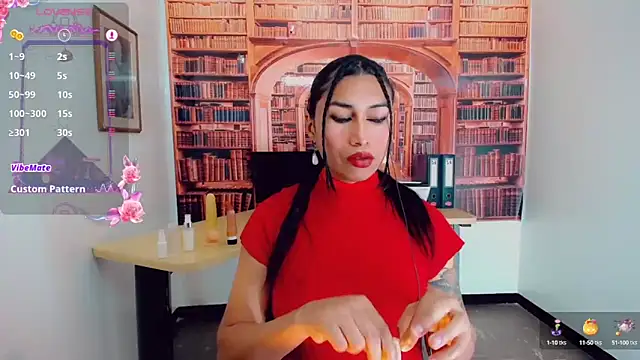 Snapshot of khiara_moretti chatting on 03.10.25 khiara moretti online show from 03.10.25